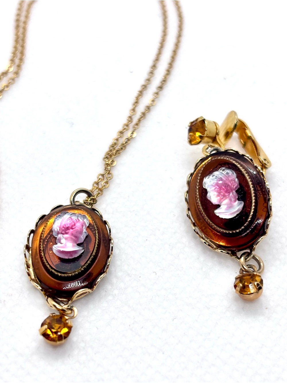Vintage Celebrity by D&E Glass Rhinestone Cameo Pendant Necklace And Earring